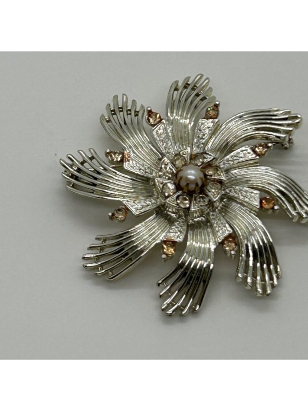 Vintage Ceil Chapman Brooch Gold Tone Pearl Rhinestone Flower Statburst Atomic - Picture 8 of 12